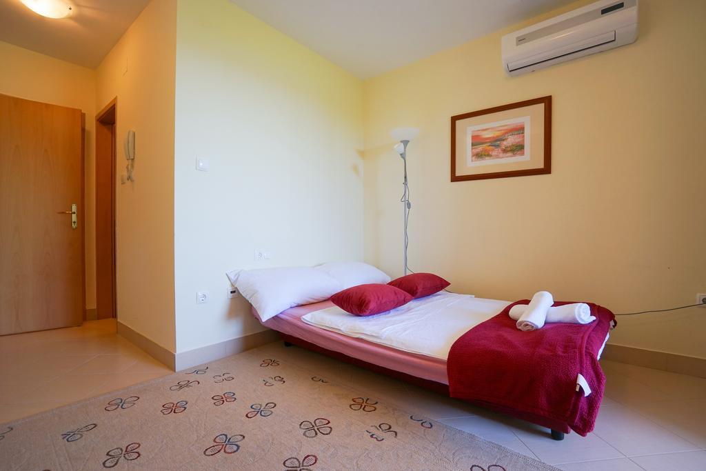 Apartments Ivan ซาดาร์ ภายนอก รูปภาพ